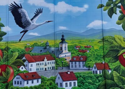 fragment muralu w Tymbarku, hala Maspex