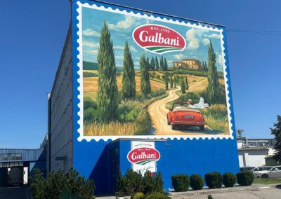 wykonany mural na ścianie zakładu produkcyjnego