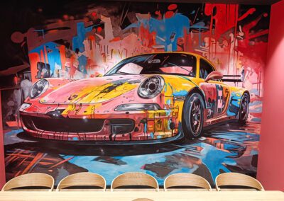 mural z samochodem w siedzibie firmy importujące auta z USA, Jankes Car