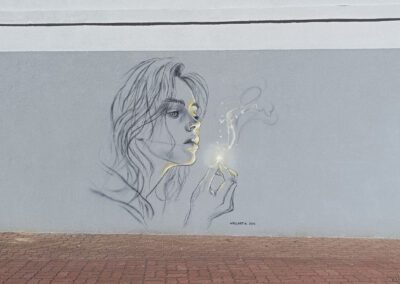 minimalistyczny mural pełen subtelnego piękna i magii