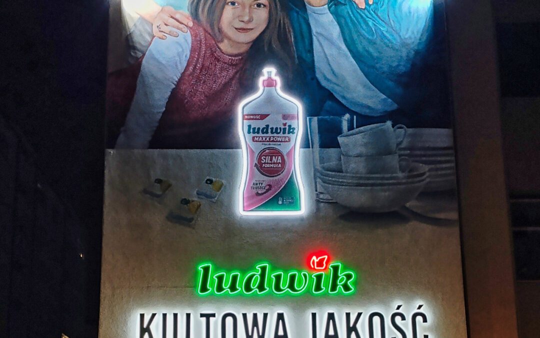 524 Świecący mural reklamowy