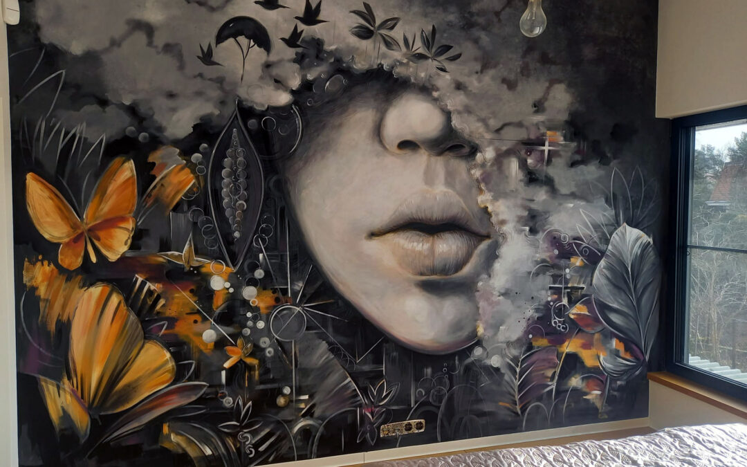 malowidło artystyczne w sypialni tworzy unikalny charakter wnętrza