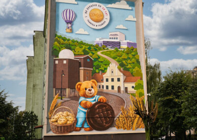 wykonany mural w Płońsku dla fabryki Mendelez
