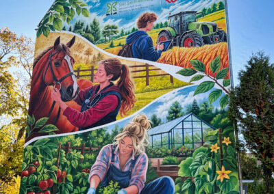 wykonany mural na szkole rolniczej